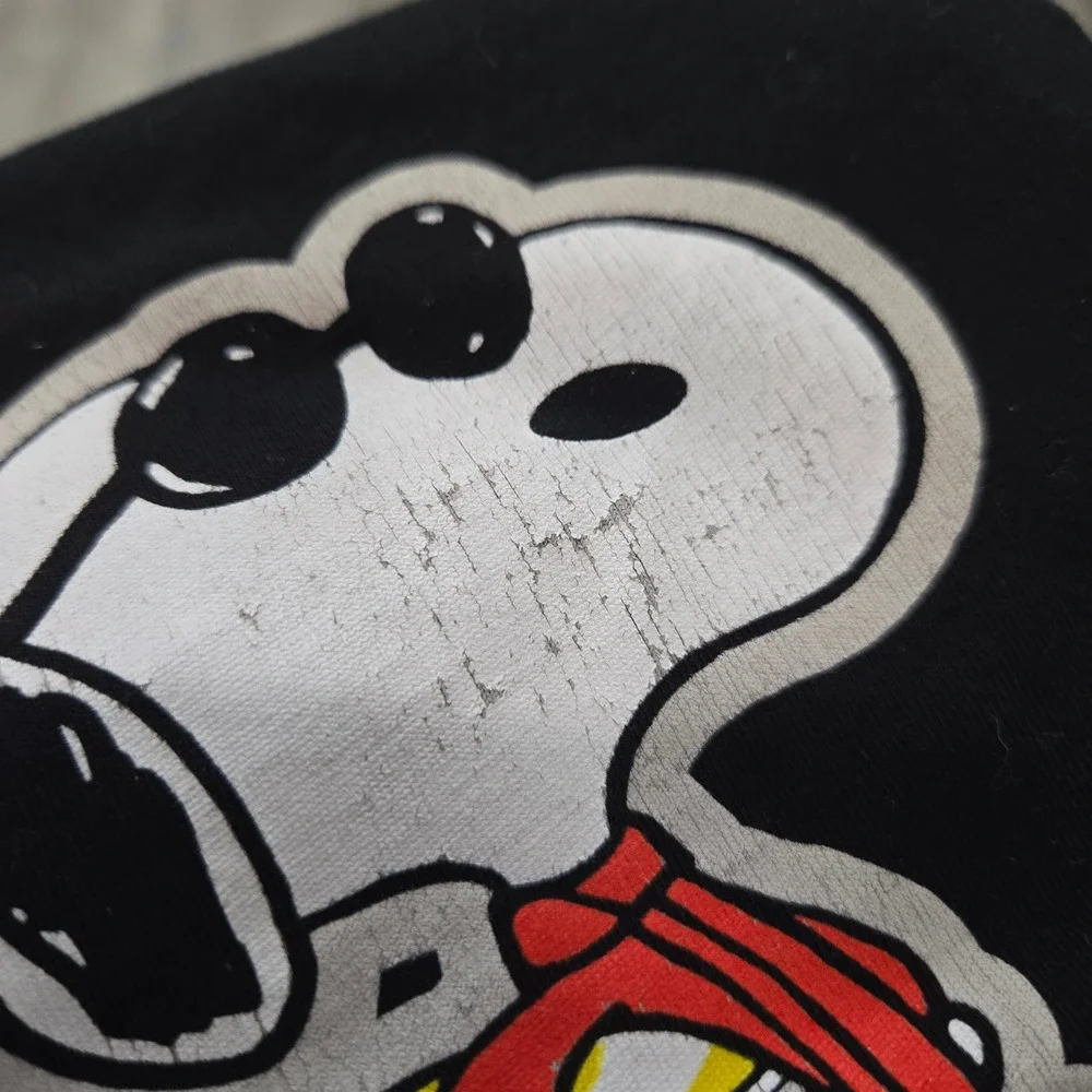 Formula 1 Las Vegas Grand Prix Peanuts Snoopy Joe Cool Black T-Shirt Kids Medium